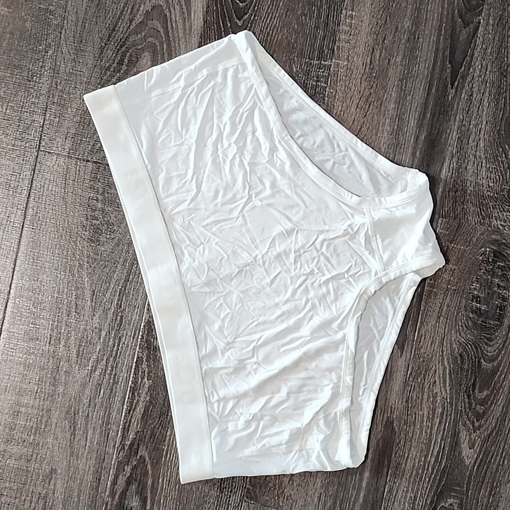 UGG "Desiray" Cheeky Boyshort Panty